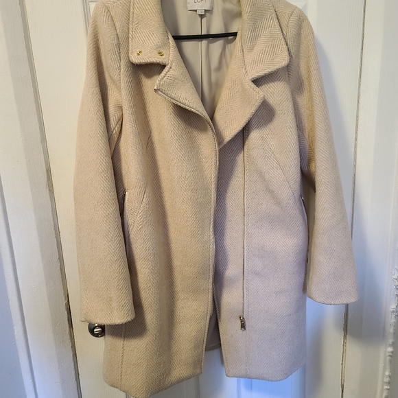 Women's Coat - Picture 1 of 5